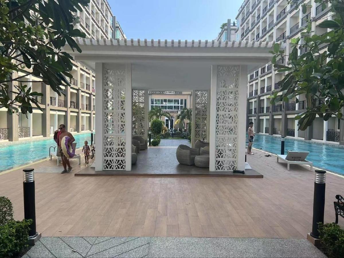 חוף ג'ומטיין Romantic Beach Apartment芭堤雅水系高档酒店式公寓可做饭 מראה חיצוני תמונה